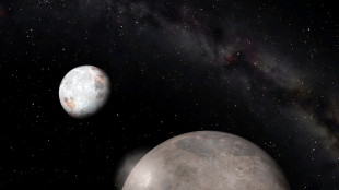 Plutone ha catturato con un bacio la pi&ugrave; vicina delle sue lune