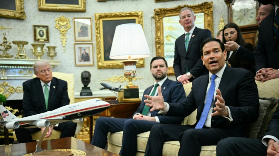 EEUU aumenta presi&oacute;n sobre Cuba, que restablece electricidad tras apag&oacute;n