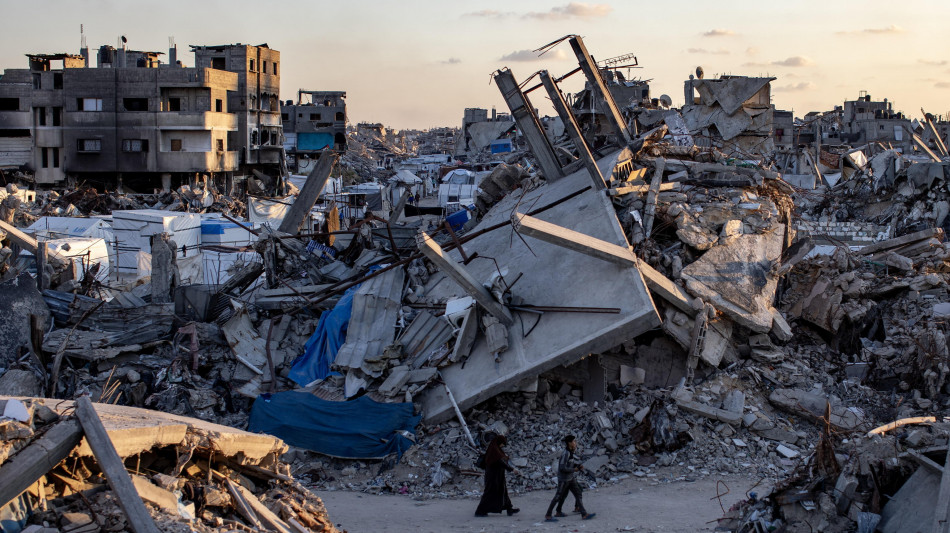 Media, 'raid israeliano nel nord di Gaza, 15 morti'