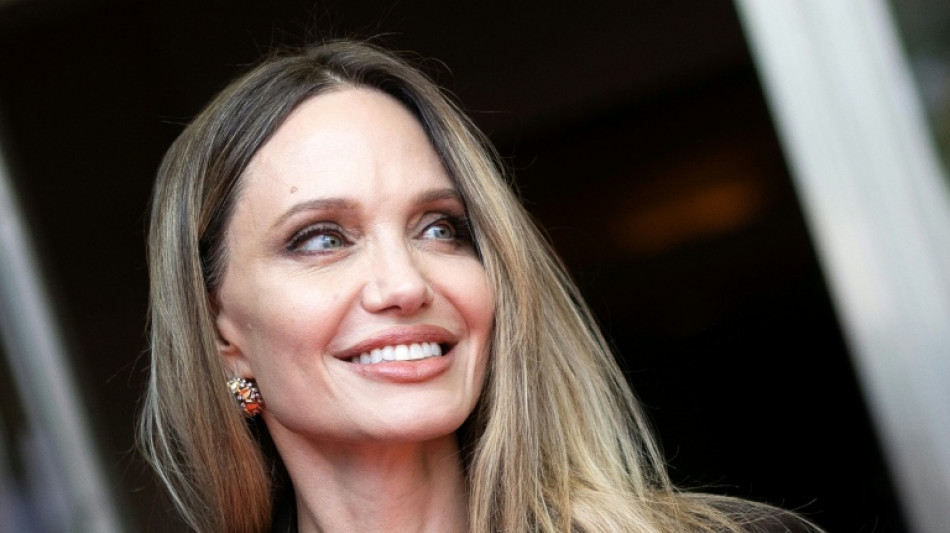 Angelina Jolie realiza una visita sorpresa a la ciudad ucraniana de Jers&oacute;n