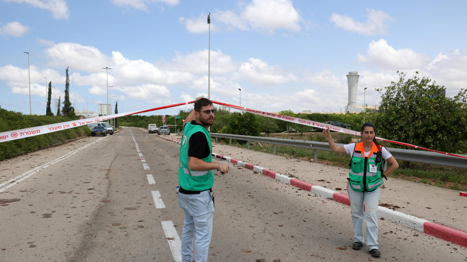 Houthi lanciano razzo verso aeroporto di Tel Aviv, intercettato