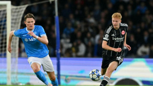 Napoli empata em casa com Eintracht Frankfurt (0-0) e segue sem embalar na Champions