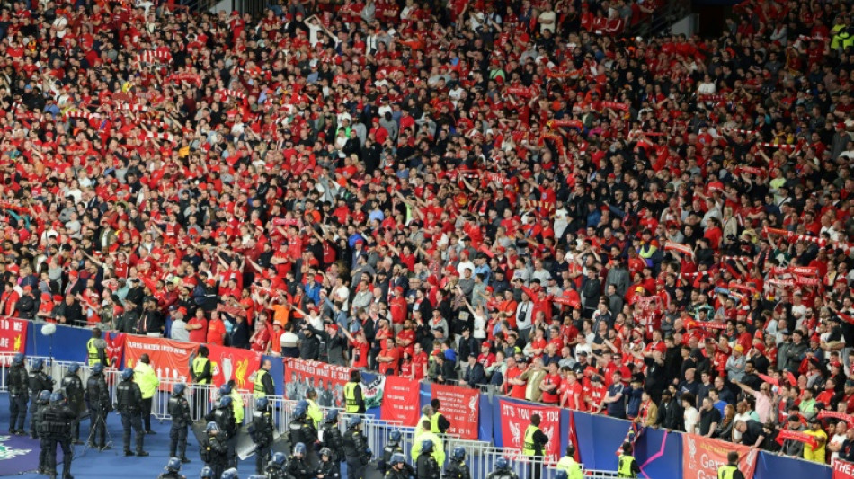 Se&ntilde;alada por los brit&aacute;nicos, Francia despeja el bal&oacute;n y la UEFA abre investigaci&oacute;n