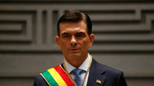 Paz toma posse na Bolívia e restabelecerá relações com EUA