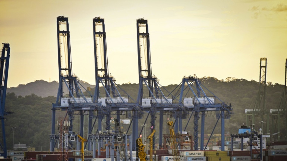 Presidente de Panamá busca nuevo contrato con empresa hongkonesa para operar puertos en el canal