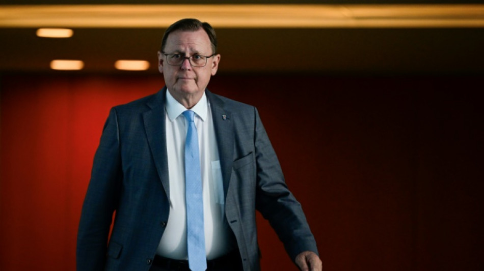 Th&uuml;ringens Ministerpr&auml;sident Ramelow geht bei Anfeindungen durch die Stadt