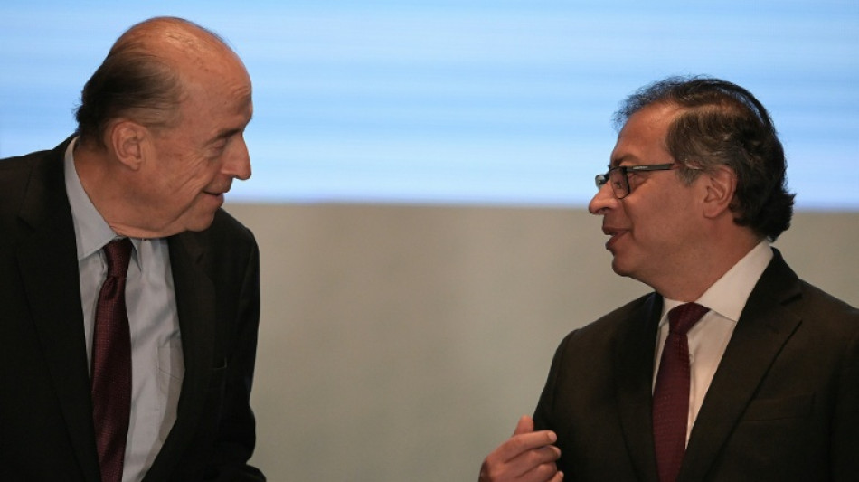 Excanciller de Colombia asegura que Petro sufre de "drogadicci&oacute;n"