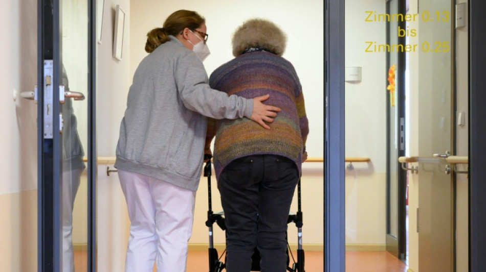 Stiftung Patientenschutz wirft Lauterbach Vernachl&auml;ssigung von Altenpflege vor