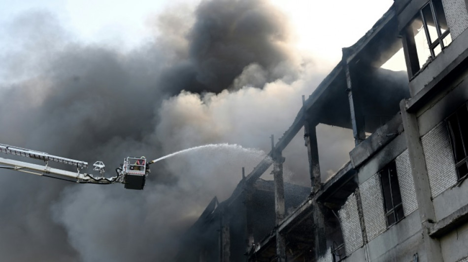 Ataques russos deixam dois mortos e 60 feridos na cidade ucraniana de Kharkiv