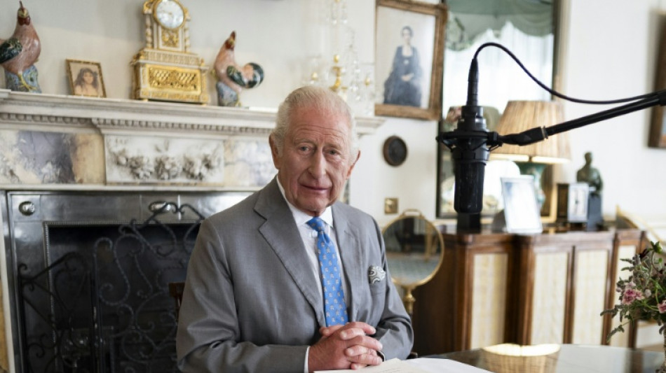 Charles III recorda o custo dos conflitos no 80&ordm; anivers&aacute;rio do fim da Segunda Guerra Mundial