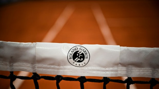 Roland Garros vai manter ju&iacute;zes de linha em 2026