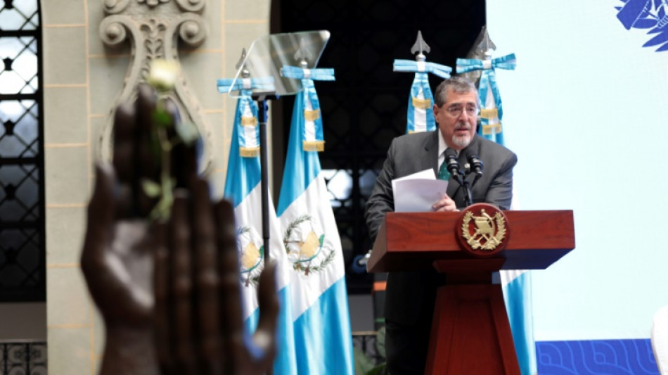 Presidente lan&ccedil;a comiss&atilde;o para 'livrar' Guatemala da corrup&ccedil;&atilde;o