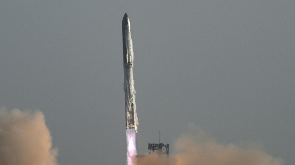 SpaceX prepara novo lançamento do megafoguete Starship após explosões