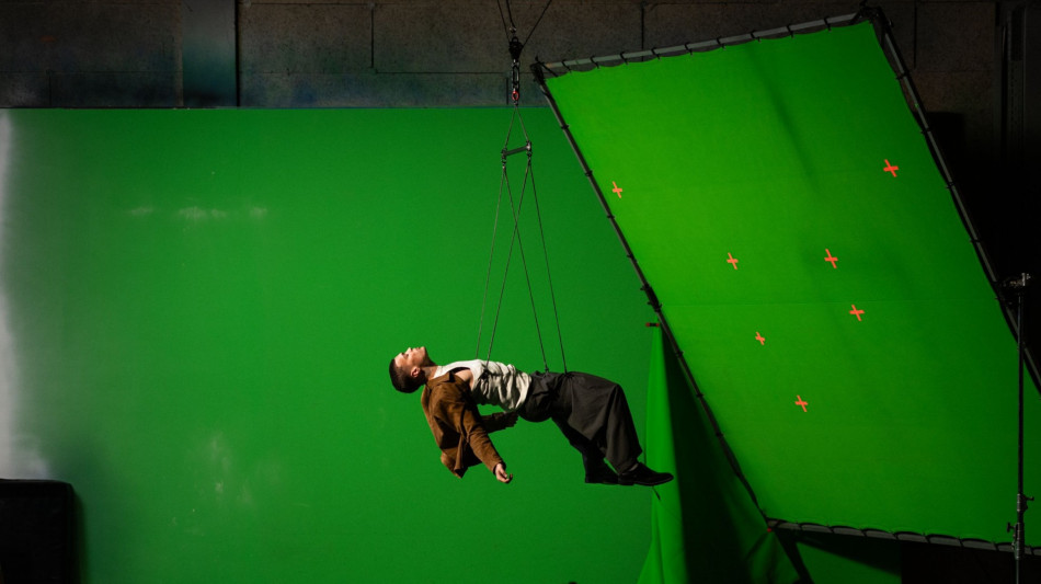 Blanco come l'angelo Damiel, esce Piangere a 90