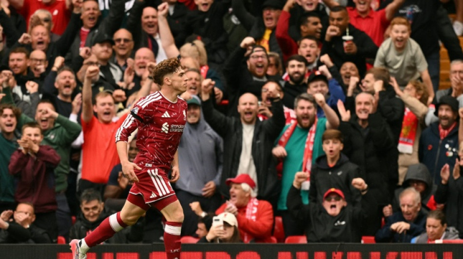 Munoz saves Iraola in Liverpool draw, Hull extend dream start