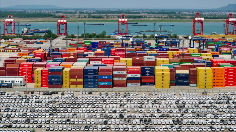 Tarifas alfandegárias de Trump incendeiam as relações EUA-China