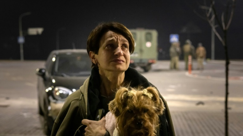 L'Ukraine rejette l'ultimatum russe sur Marioupol, huit morts dans un bombardement &agrave; Kiev