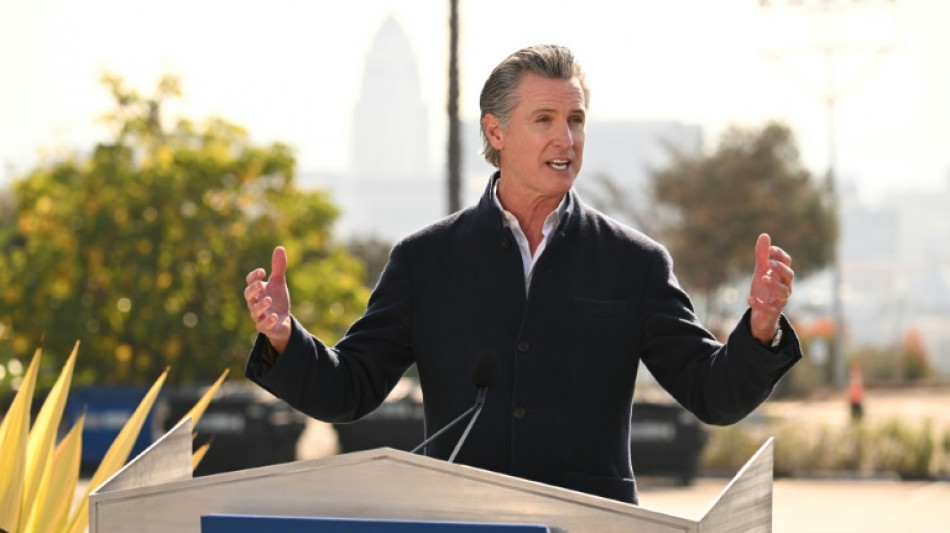 El gobernador de California propone reducir los beneficios m&eacute;dicos para indocumentados por el d&eacute;ficit presupuestario