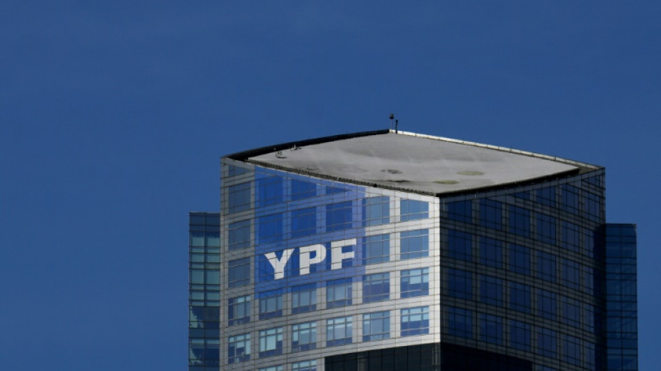 Ju&iacute;za dos EUA ordena que Argentina entregue 51% das a&ccedil;&otilde;es da YPF