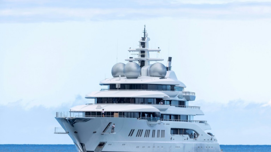 Un immense yacht saisi par les Etats-Unis &agrave; un oligarque russe mis aux ench&egrave;res