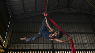 Un circo de Guinea ofrece un trampol&iacute;n internacional a j&oacute;venes desfavorecidos