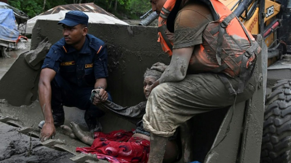 &Uuml;berschwemmungen in Nepal: Mindestens 19 Tote - Hunderte Touristen vermisst