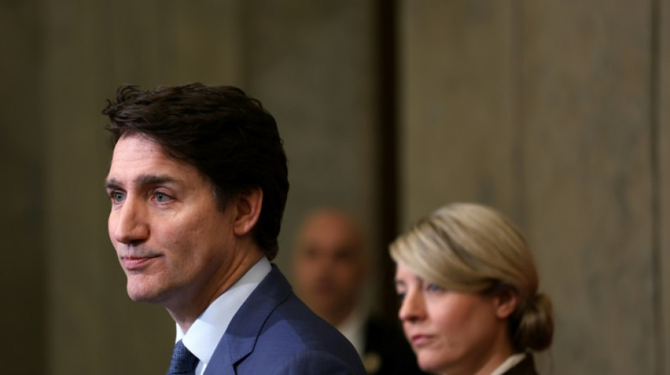 China, Canad&aacute; e M&eacute;xico respondem a tarifas dos EUA