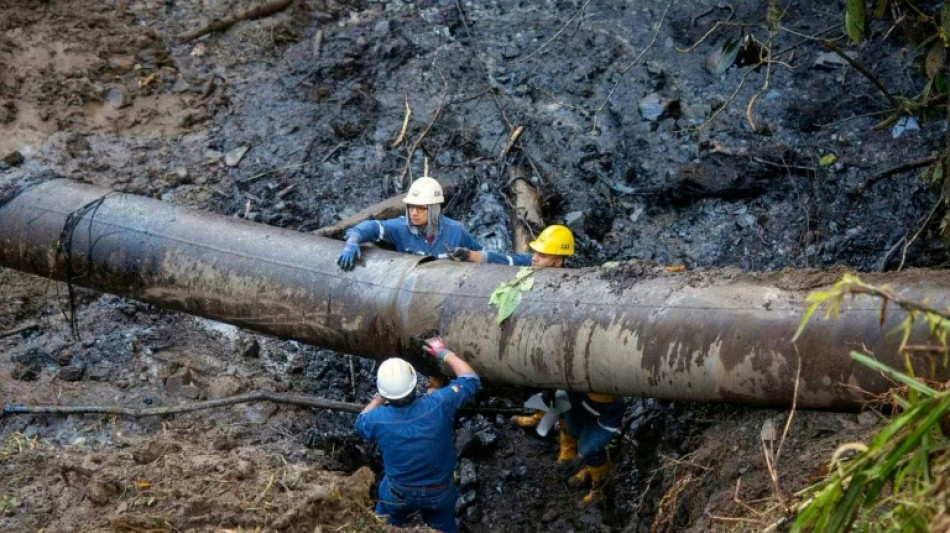 Ecuador pipeline burst stops flow of crude
